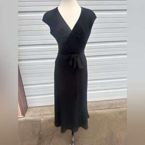 Jones New York Black Sheath Midi Dress V-Neck cap sleeve size 6